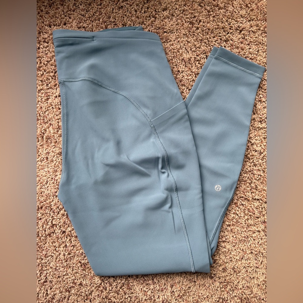 Lululemon Swift Speed High Rise tight 28” size 14